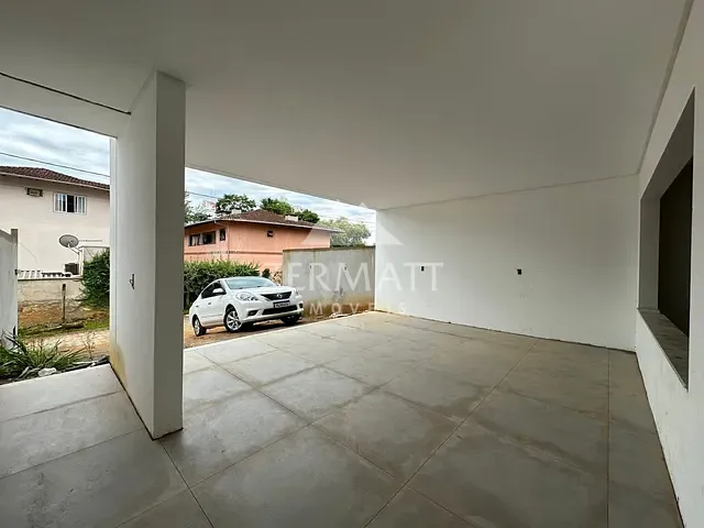 Sobrado com 200m² 3 quartos e 4 banheiros, à venda, no bairro Asilo em Blumenau