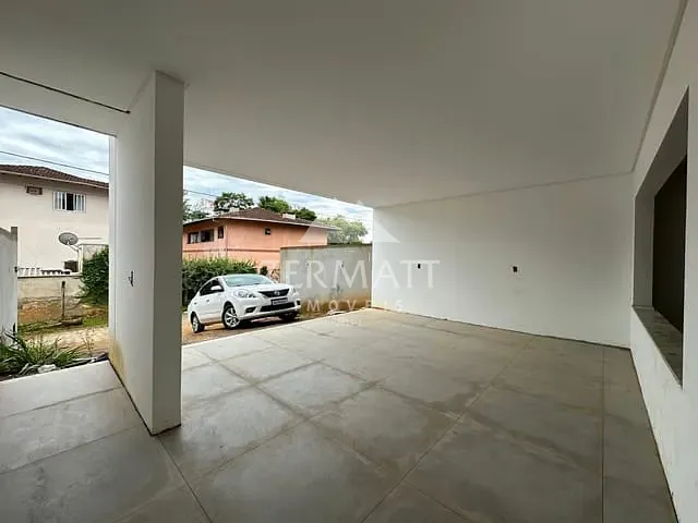 Sobrado com 200m² 3 quartos e 4 banheiros, à venda, no bairro Asilo em Blumenau