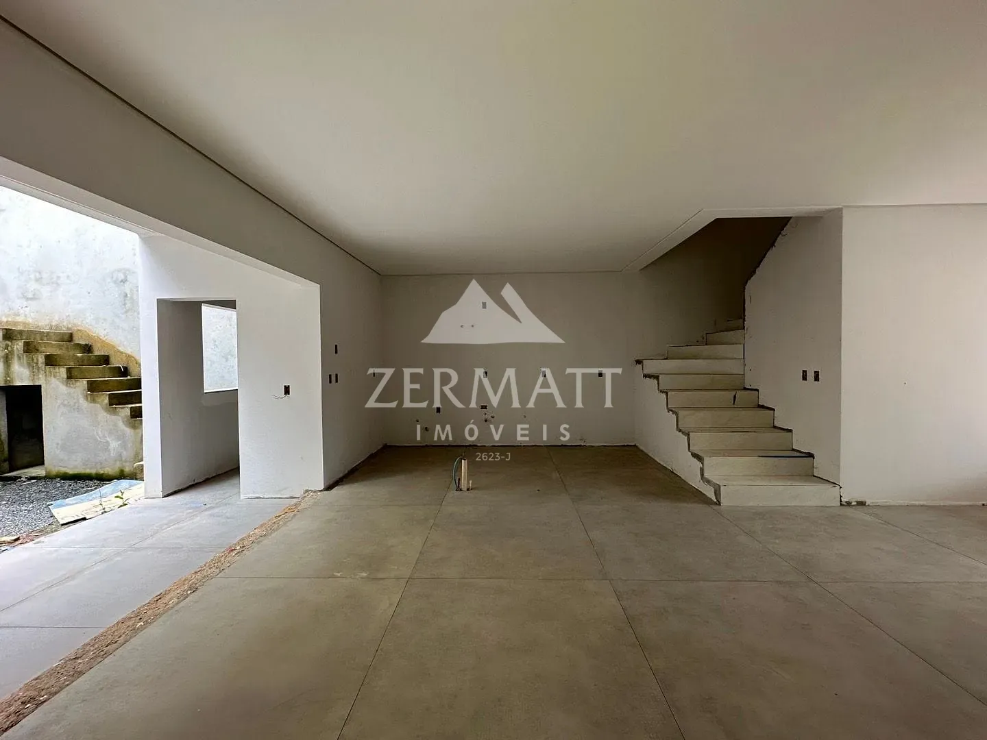 Sobrado à venda 3 Quartos, 1 Suite, 4 Vagas, 200M, Asilo, Blumenau - SC | Sobrados Luiz — foto 6