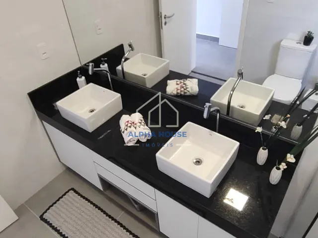Sobrado com 384m² 3 quartos e 2 banheiros, à venda, no bairro Mar Verde II em Caraguatatuba