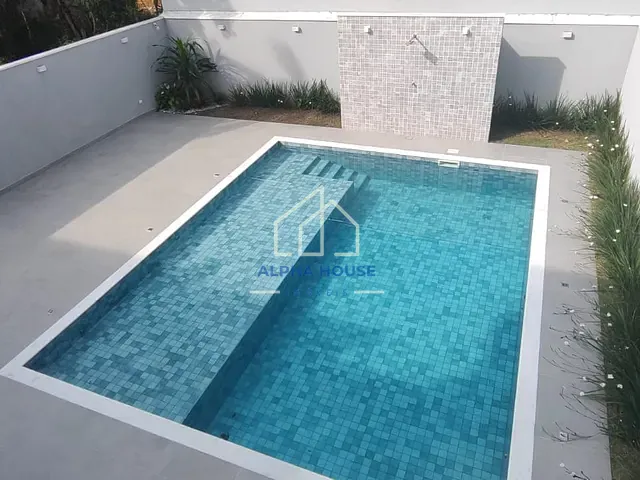 Sobrado com 384m² 3 quartos e 2 banheiros, à venda, no bairro Mar Verde II em Caraguatatuba