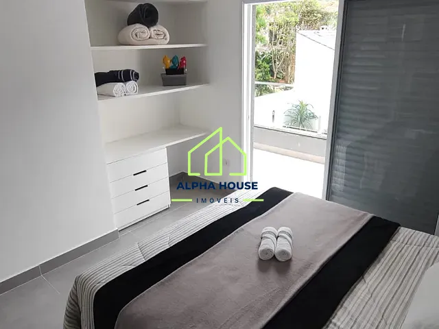 Sobrado com 384m² 3 quartos e 2 banheiros, à venda, no bairro Mar Verde II em Caraguatatuba