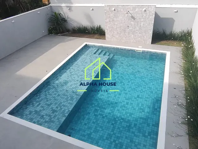 Sobrado com 384m² 3 quartos e 2 banheiros, à venda, no bairro Mar Verde II em Caraguatatuba
