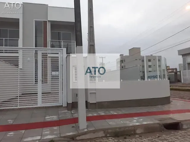 Sobrado 2 quartos e 1 banheiro, à venda, no bairro Mata Atlântica em Tijucas