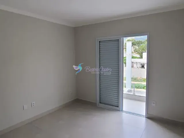 Sobrado com 145m² 4 quartos e 4 banheiros, à venda, no bairro Jardim Maristela em Atibaia