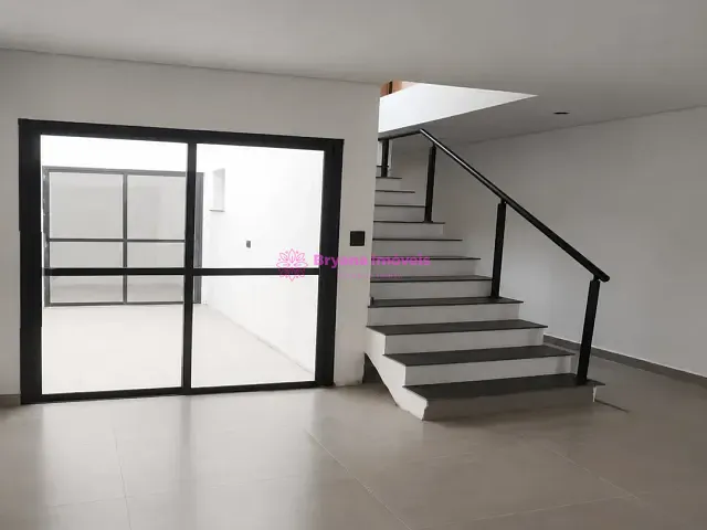 Sobrado com 250m² 3 quartos e 2 banheiros, à venda, no bairro Vila América em Santo André