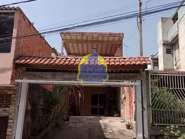 Sobrado com 186m² 3 quartos e 2 banheiros, à venda, no bairro Parque Miguel Mirizola em Cotia