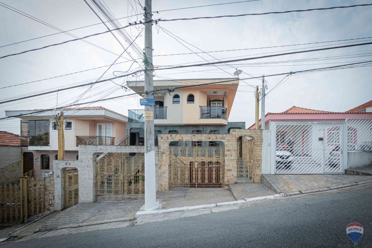 Sobrado para venda em Vila Gustavo com 3 quartos, sendo 1 suíte, 173m²