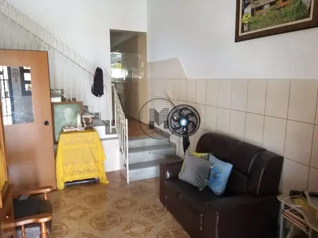Sobrado com 189m² 4 quartos e 3 banheiros, à venda, no bairro Centro em Aparecida
