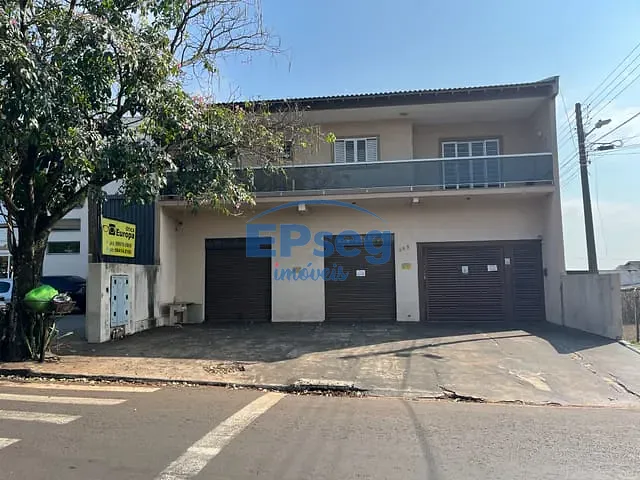 Sobrado com 436m² 3 quartos e 2 banheiros, à venda, no bairro Parque Residencial Joaquim Toledo Piza em Londrina