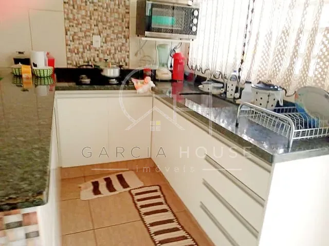 Sobrado com 366m² 2 quartos e 3 banheiros, à venda, no bairro Parque Residencial Cândido Portinari em Ribeirão Preto