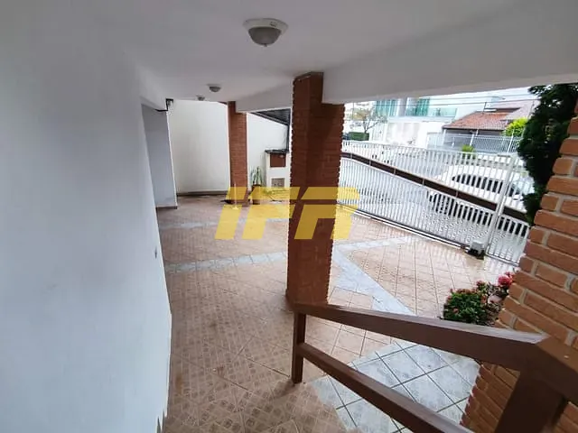 Sobrado com 393m² 5 quartos e 5 banheiros, à venda, no bairro Campos Elíseos em Taubaté