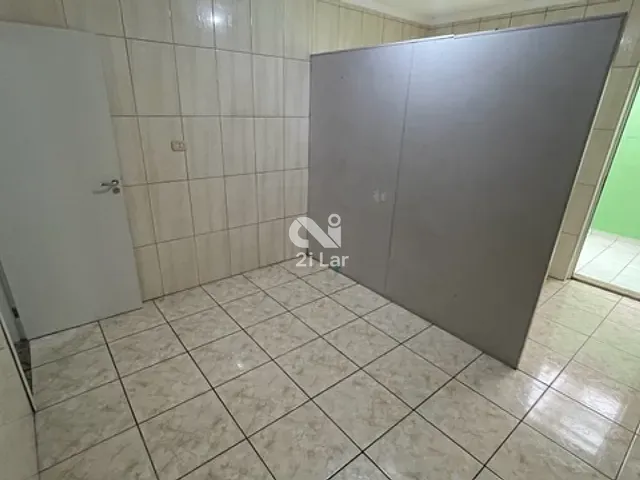 Sobrado com 171m² 2 quartos e 2 banheiros, para alugar, no bairro Km 18 em Osasco
