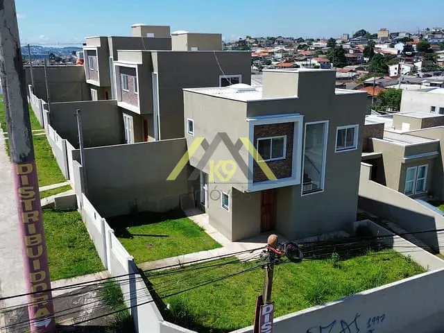 Sobrado com 176m² 3 quartos e 3 banheiros, à venda, no bairro Maracanã em Colombo