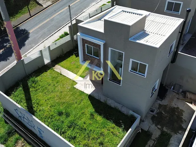 Sobrado com 176m² 3 quartos e 3 banheiros, à venda, no bairro Maracanã em Colombo