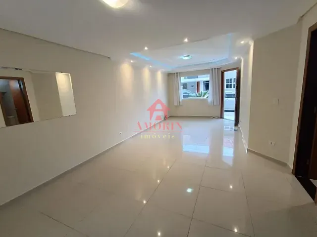 Sobrado com 156m² 3 quartos e 4 banheiros, para alugar, no bairro Campo Comprido em Curitiba