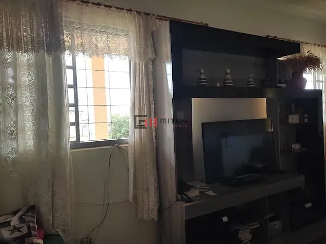 Sobrado com 298m² 3 quartos e 3 banheiros, à venda, no bairro Residencial José B Almeida em Londrina