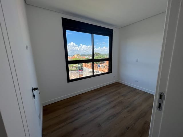 Sobrado com 262m² 3 quartos e 4 banheiros, à venda, no bairro Tingui em Curitiba