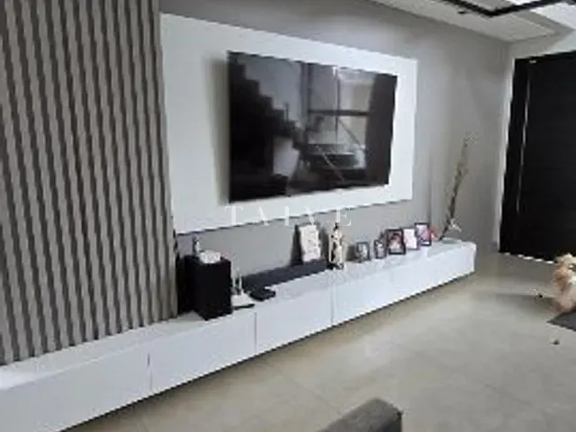 Sobrado com 250m² 4 quartos e 4 banheiros, à venda, no bairro Esperança em Londrina