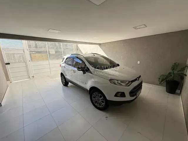 Sobrado com 144m² 3 quartos e 2 banheiros, à venda, no bairro Xaxim em Curitiba