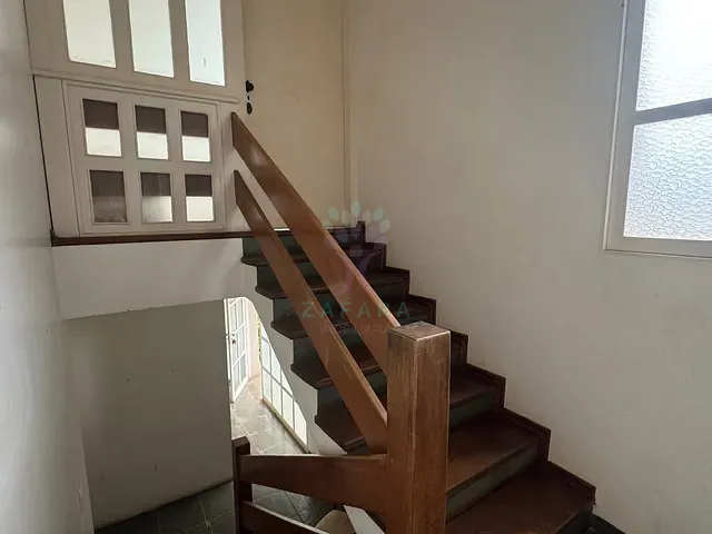 Sobrado com 720m², para alugar, no bairro Jardim dos Estados em Campo Grande