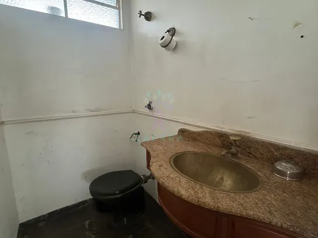 Sobrado com 720m², para alugar, no bairro Jardim dos Estados em Campo Grande