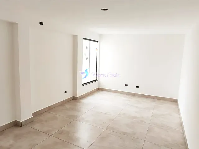 Sobrado com 320m² 3 quartos e 3 banheiros, à venda, no bairro Jardim Paulista em Atibaia