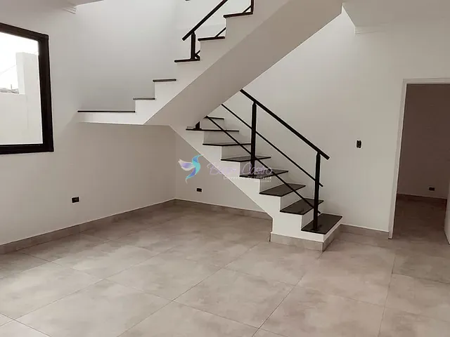 Sobrado com 320m² 3 quartos e 3 banheiros, à venda, no bairro Jardim Paulista em Atibaia