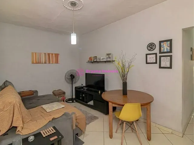 Sobrado 3 quartos e 3 banheiros, à venda, no bairro Vila Pires em Santo André
