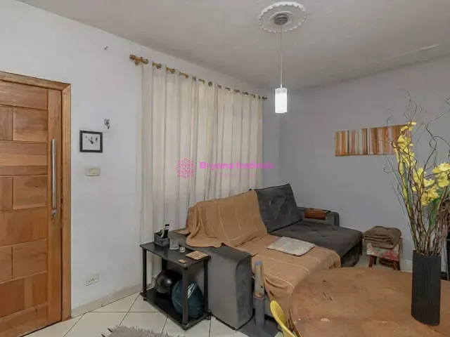 Sobrado 3 quartos e 3 banheiros, à venda, no bairro Vila Pires em Santo André