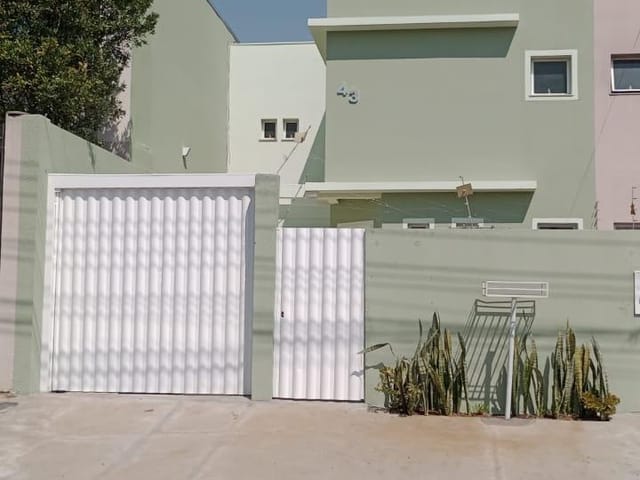 Sobrado com 111m² 3 quartos e 3 banheiros, à venda, no bairro Orfãs em Ponta Grossa