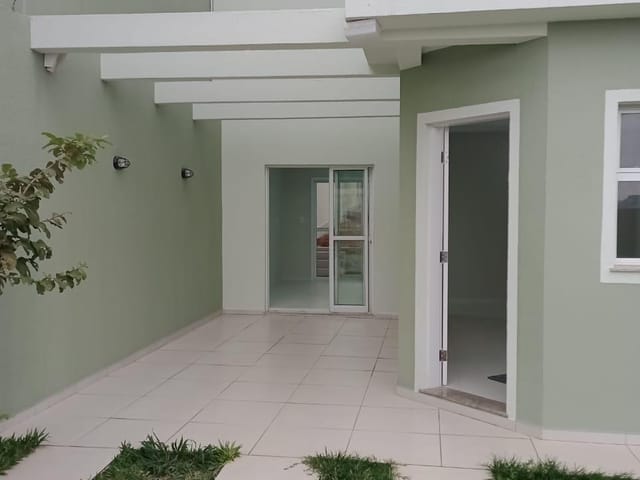 Sobrado com 111m² 3 quartos e 3 banheiros, à venda, no bairro Orfãs em Ponta Grossa