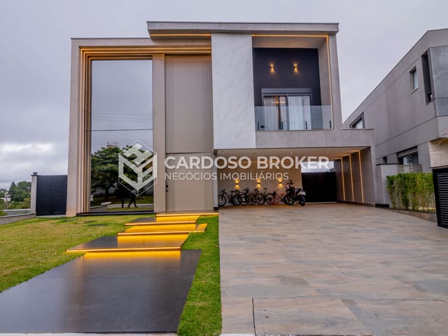 Sobrado com 600m² 4 quartos e 6 banheiros, à venda, no bairro Residencial Morada das Estrelas (Aldeia da Serra) em Barueri