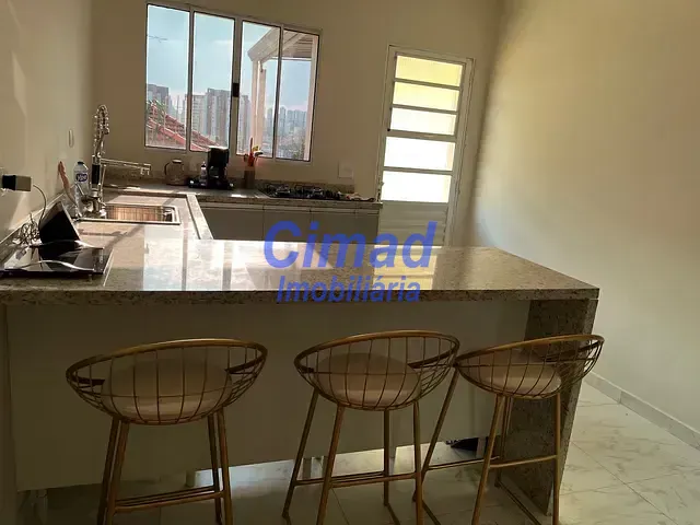 Sobrado 2 quartos e 2 banheiros, à venda, no bairro Vila Paiva em São Paulo