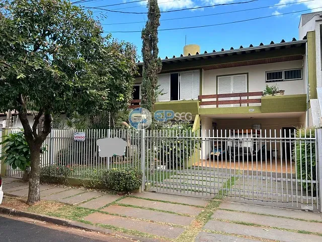 Sobrado com 360m² 4 quartos e 4 banheiros, à venda, no bairro Araxá em Londrina