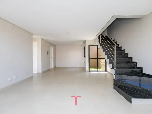 Sobrado com 119m² 3 quartos e 3 banheiros, à venda, no bairro Santa Felicidade em Curitiba