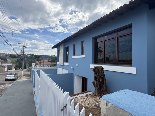 Sobrado com 300m² 4 quartos e 2 banheiros, à venda, no bairro Chácara Junqueira em Tatuí