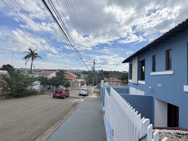 Sobrado com 300m² 4 quartos e 2 banheiros, à venda, no bairro Chácara Junqueira em Tatuí