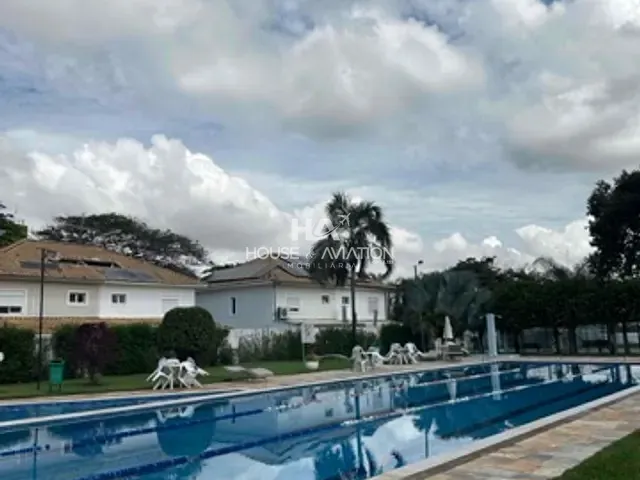 Sobrado 3 quartos e 3 banheiros, à venda, no bairro Residencial Alphaville Flamboyant em Goiânia