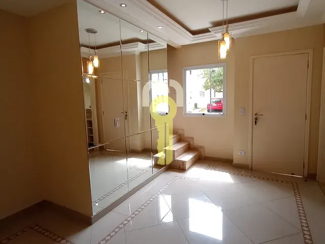 Sobrado com 109m² 3 quartos e 2 banheiros, à venda, no bairro Paisagem Renoir em Cotia