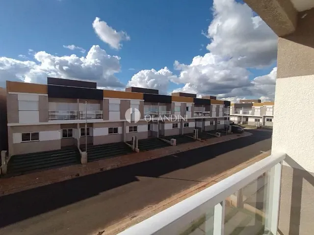 Sobrado com 90m² 2 quartos e 1 banheiro, à venda, no bairro Residencial Ypê Amarelo  em Artur Nogueira