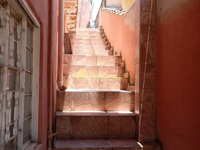 Sobrado 2 quartos e 2 banheiros, à venda, no bairro Residencial e Comercial Laerte Asumpção em Pindamonhangaba