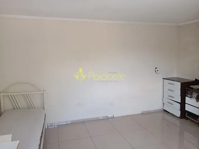 Sobrado 2 quartos e 2 banheiros, à venda, no bairro Residencial e Comercial Laerte Asumpção em Pindamonhangaba
