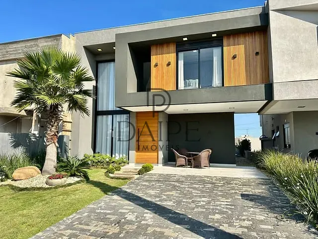 Sobrado com 250m² 5 quartos e 6 banheiros, à venda, no bairro 00 em Xangri-Lá