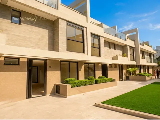 Sobrado com 272m² 3 quartos e 1 banheiro, à venda, no bairro Boa Vista em Curitiba