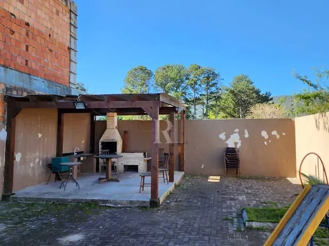 Sobrado 2 quartos e 2 banheiros, à venda, no bairro Santa Luzia em Tijucas