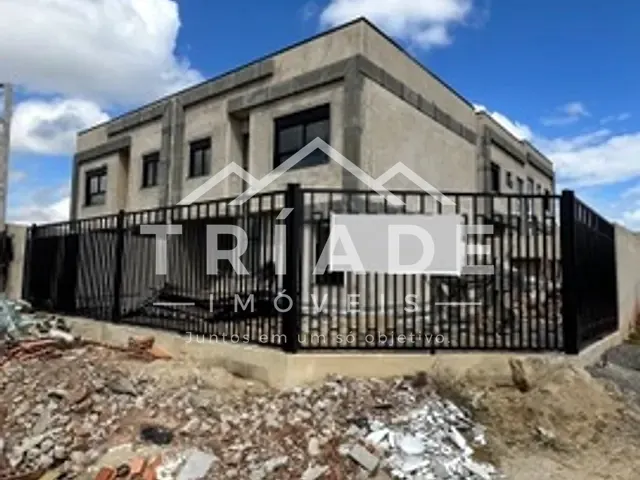 Sobrado 3 quartos e 3 banheiros, à venda, no bairro Capela Velha em Araucária