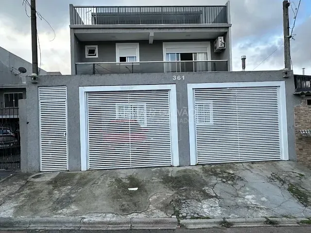 Sobrado com 300m² 4 quartos e 3 banheiros, à venda, no bairro Sítio Cercado em Curitiba