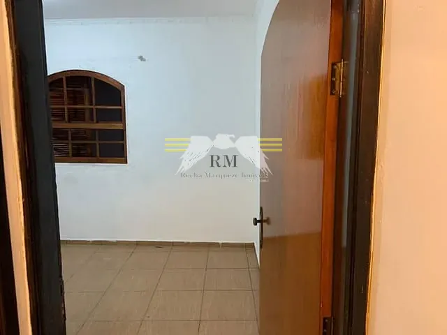 Sobrado com 150m² 3 quartos e 1 banheiro, à venda, no bairro Jardim Piqueroby em São Paulo