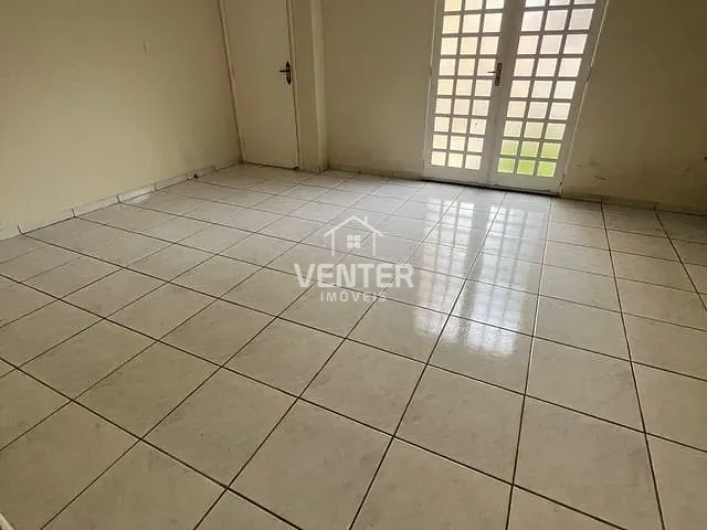 Sobrado 4 quartos e 4 banheiros, à venda, no bairro Granjas Rurais Reunidas São Judas Tadeu em Taubaté